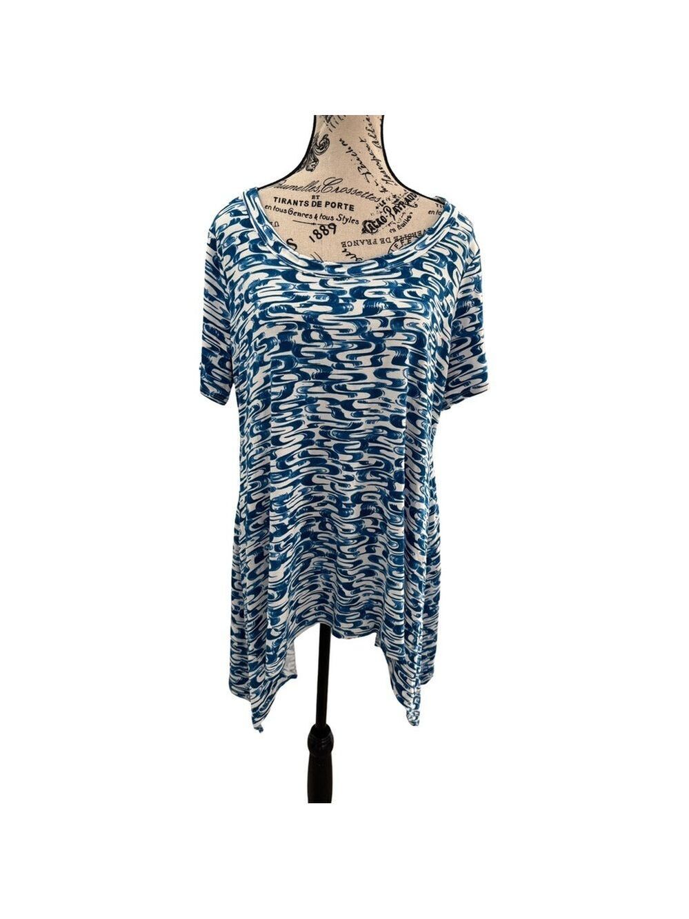 Philosophy Blue and White Shark Bite Hem Tunic Blouse NWT Size 0X